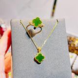  Mặt Đeo Cỏ 4 Lá Ngọc Bích 