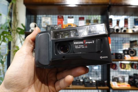  Yashica T3 