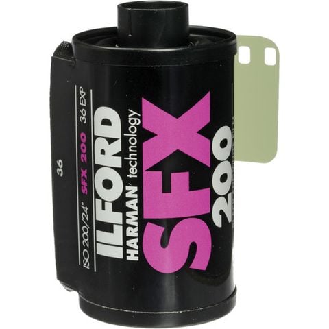  Ilford SFX 200 Film Trắng Đen (Film Cuộn 35mm , 36 Kiểu) 