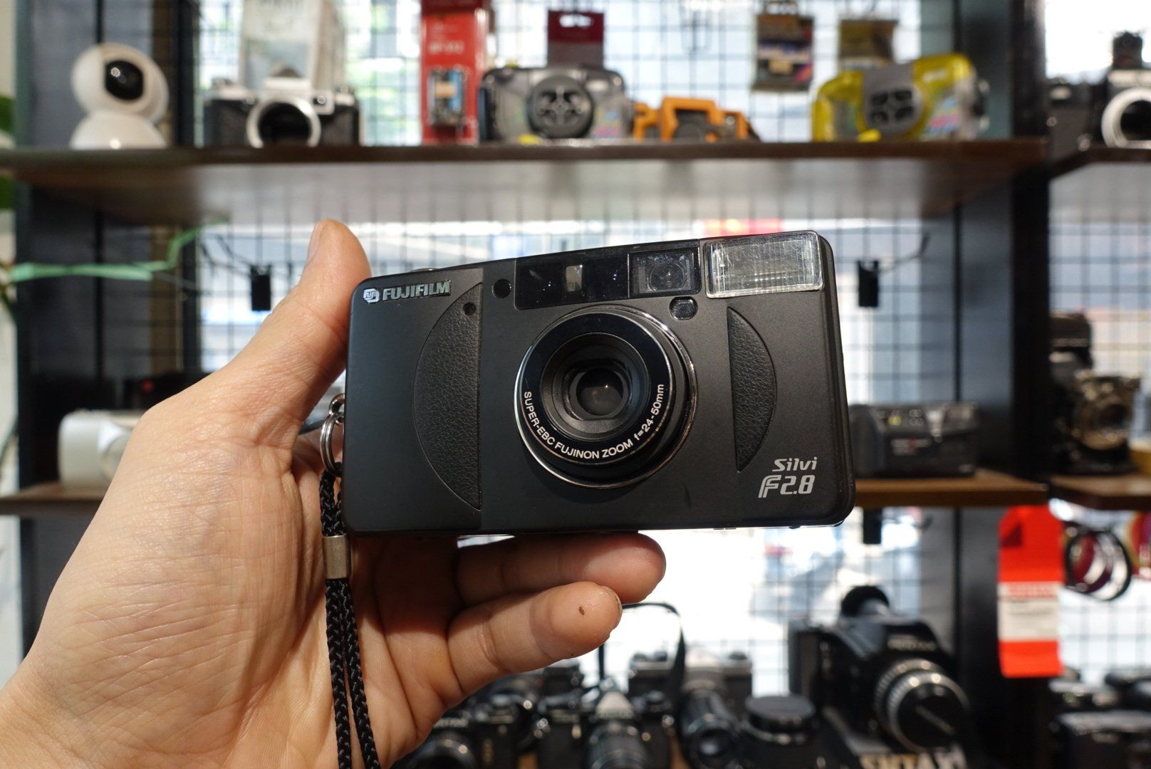 Fuji Silvi F2.8 