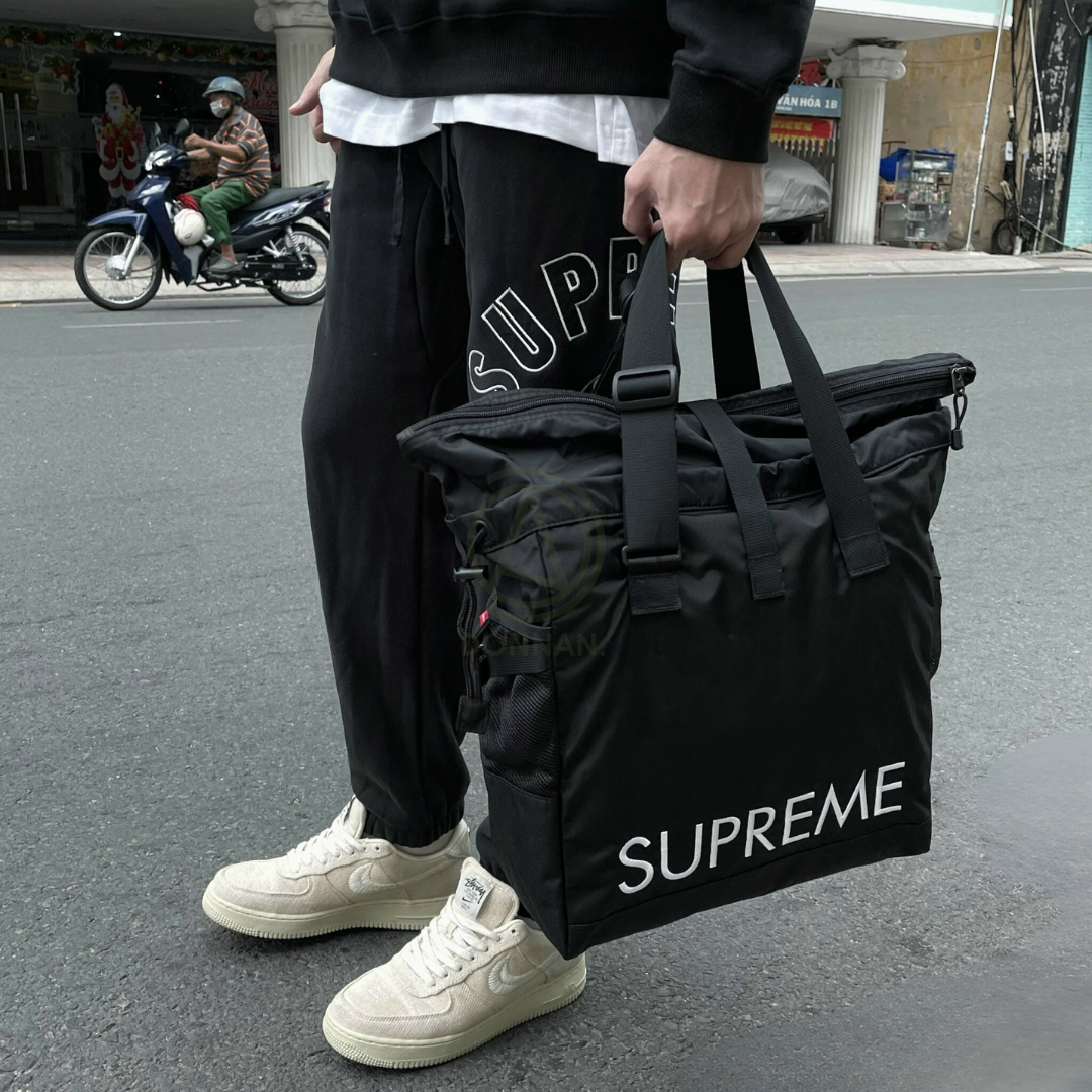 Supreme north sales face adventure tote