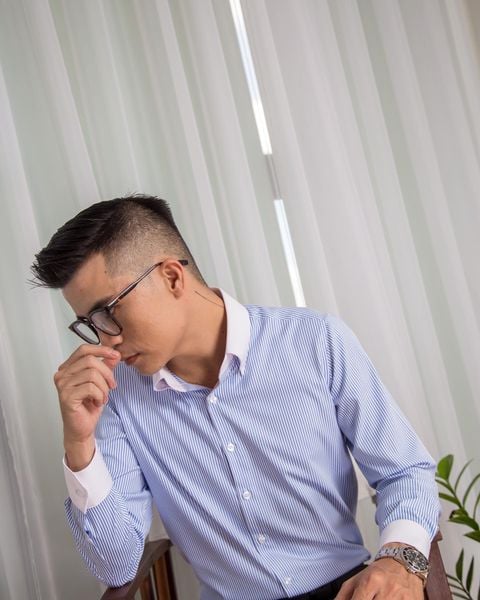  Áo xanh kẻ trắng cổ Button Down chất Bamboo 