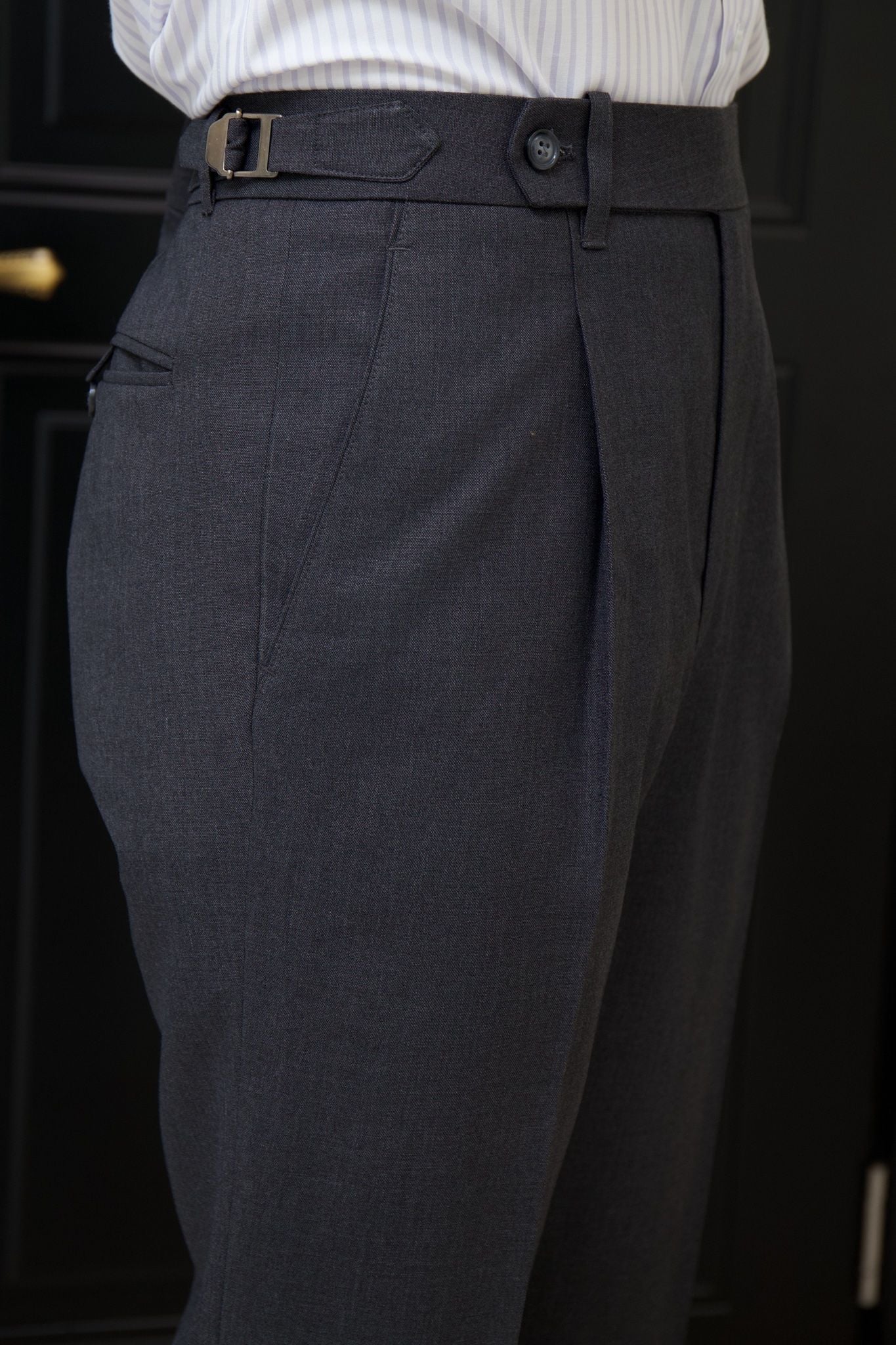  sidetab màu xám đậm / Dark Grey Sidetab Trousers 