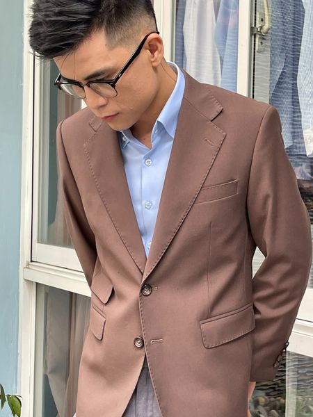  JACKET MAY ĐO MÀU NÂU VE CHỮ K 