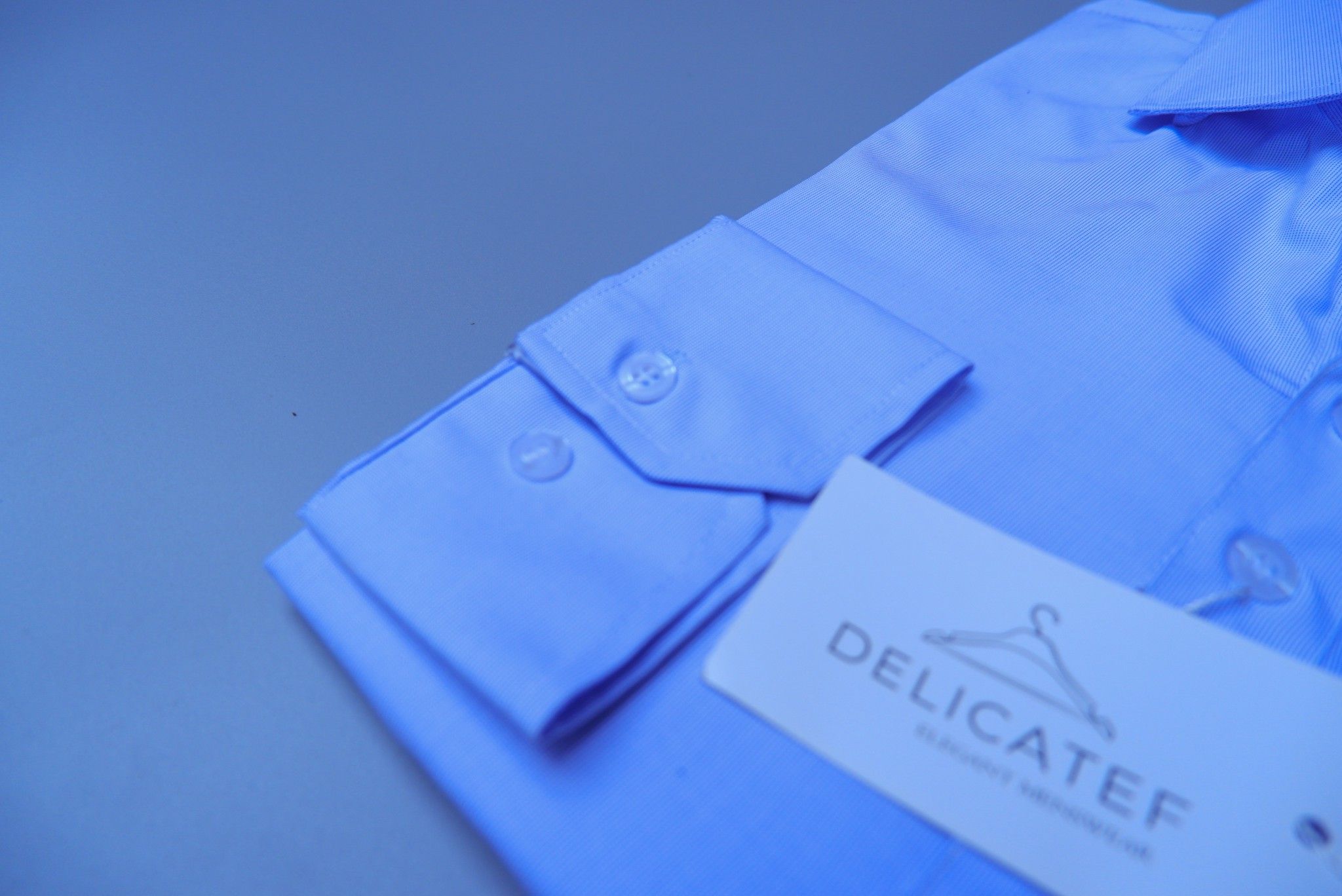  Áo sơ mi xanh nhuyễn đơn giản - Vải Sồi Cao cấp cổ áo kiểu cutaway 
