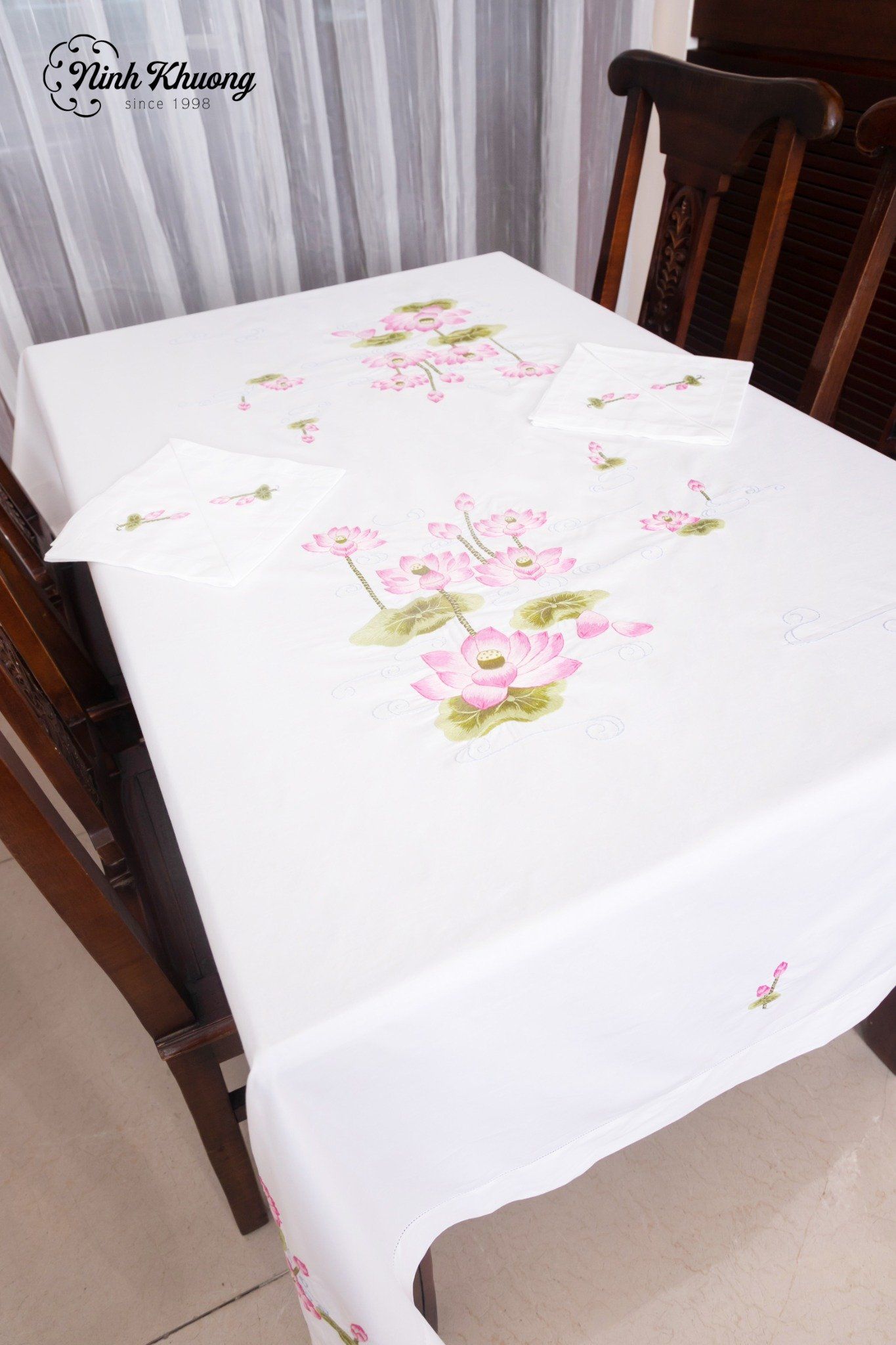  Table Cloth-Khăn bàn -CIP-Sen hồng 