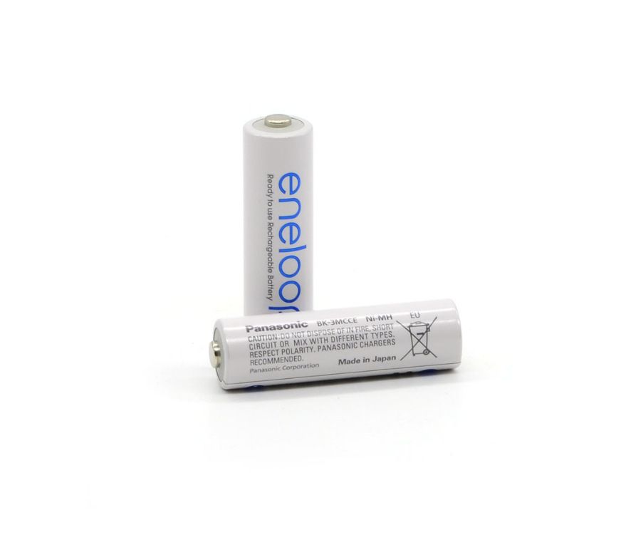 PIN Sạc Panasonic AA Eneloop 4 viên 1900 mAh - 2100 lần sạc (hàng chuẩn)