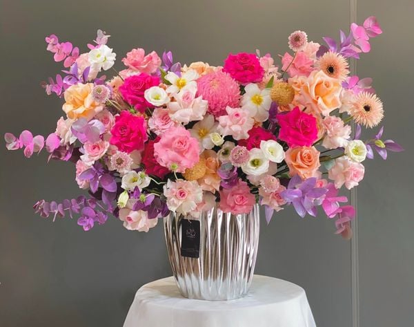  H00193 - Ngàn Hoa Rực Rỡ 