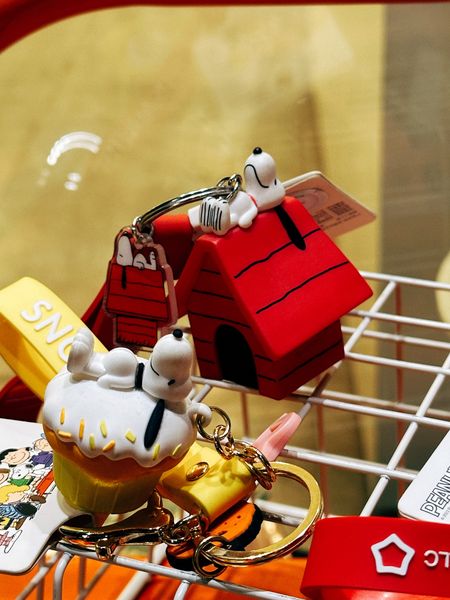  KEYCHAIN SNOOPY & CHARLIE (MỚI) 