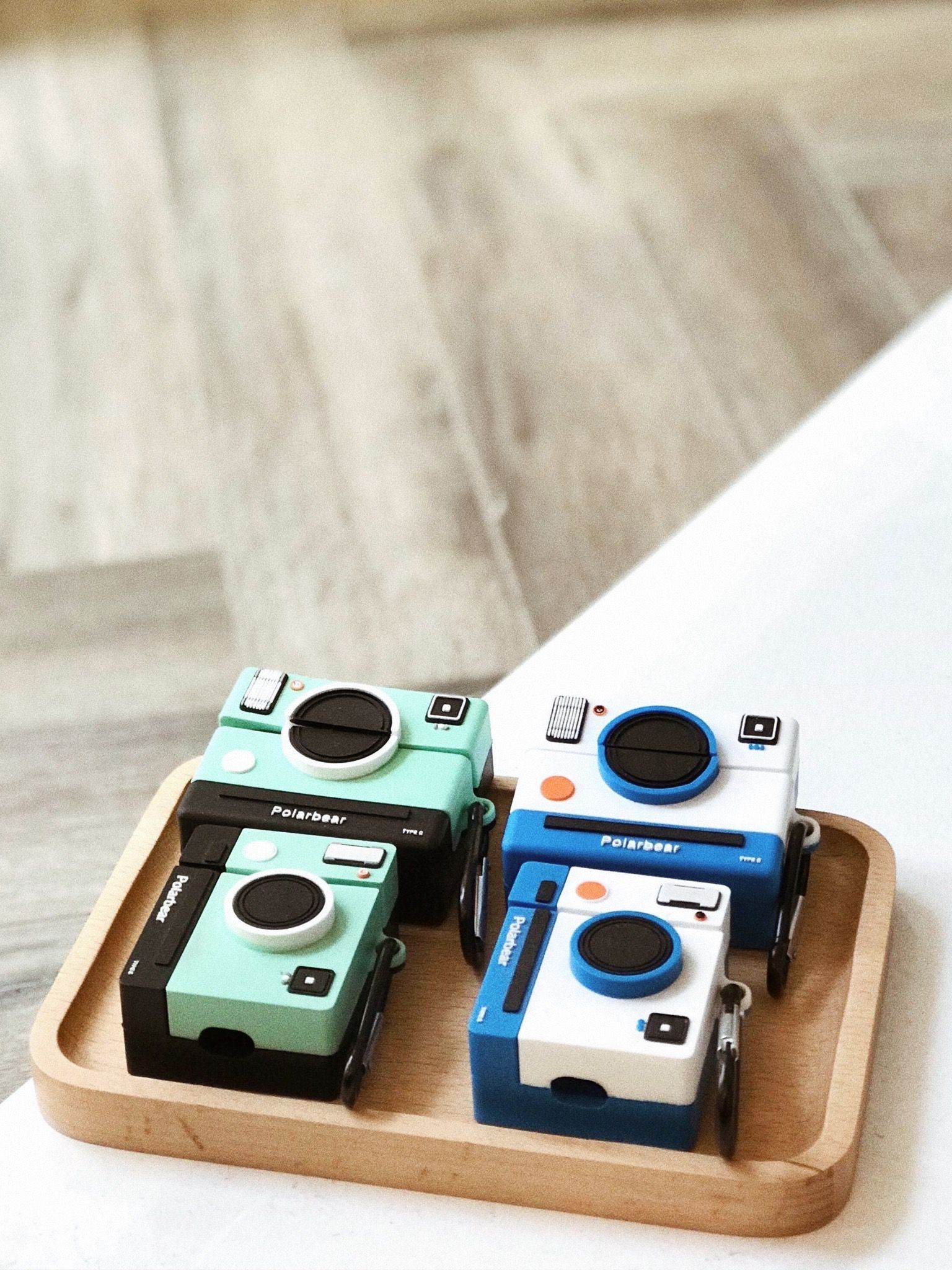  POLAROID 