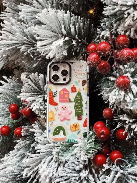  UNDER CHRISTMAS TREE 