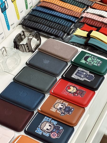  MAGSAFE SUPERHEROES Wallet 