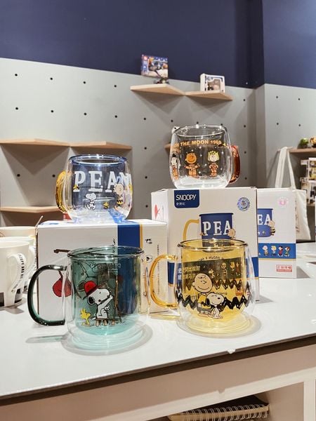  SNOOPY & CHARLIE CUPS 