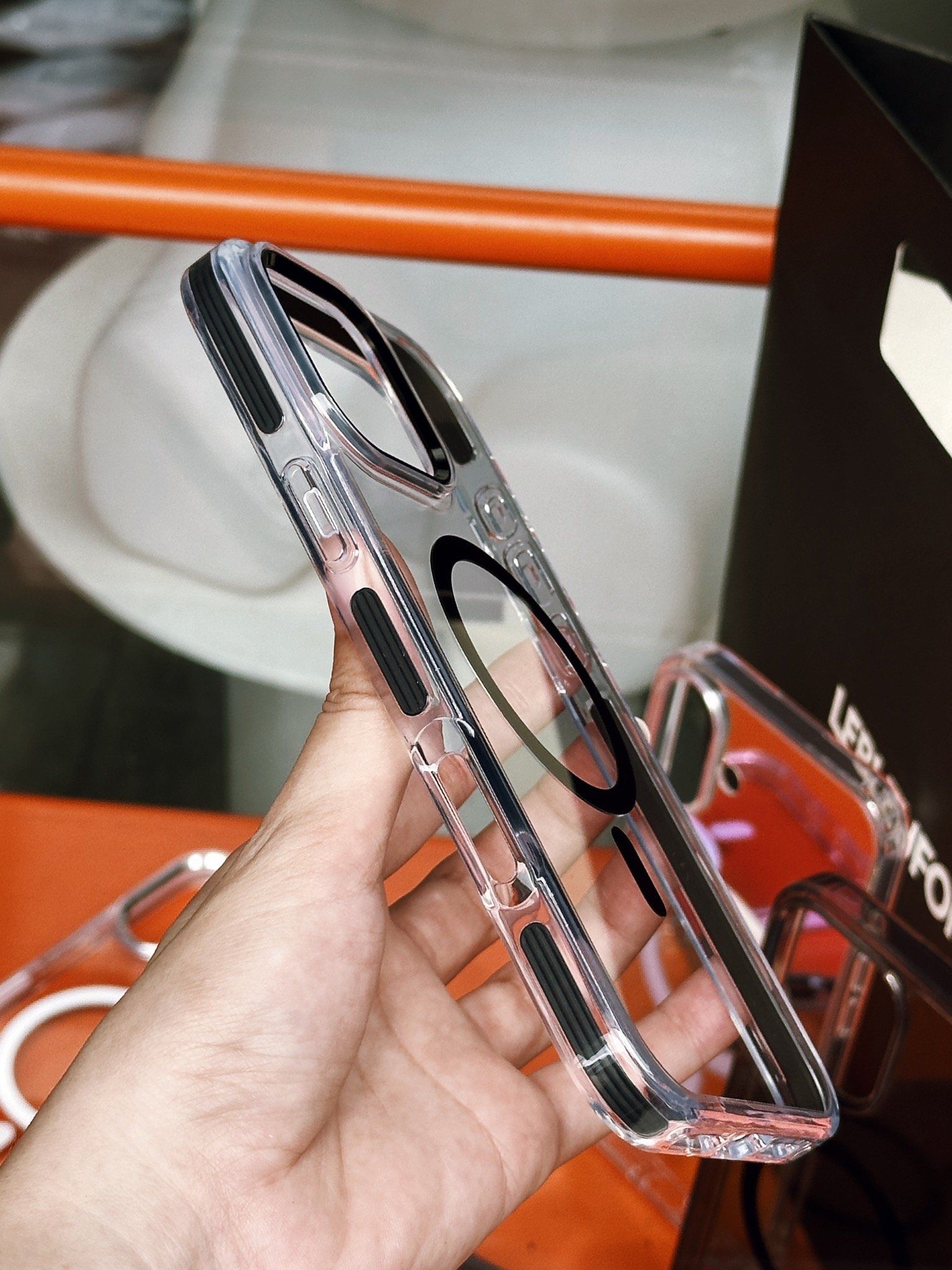  MAGSAFE PREMIUM CASE 