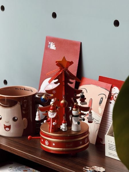  CHRISTMAS TREE MUSIC BOX 