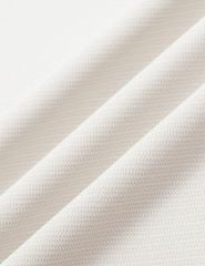 Áo t-shirt nữ ngắn tay cổ tròn logo ngực