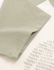 Áo thun cổ tròn bé trai in hình trước ngực