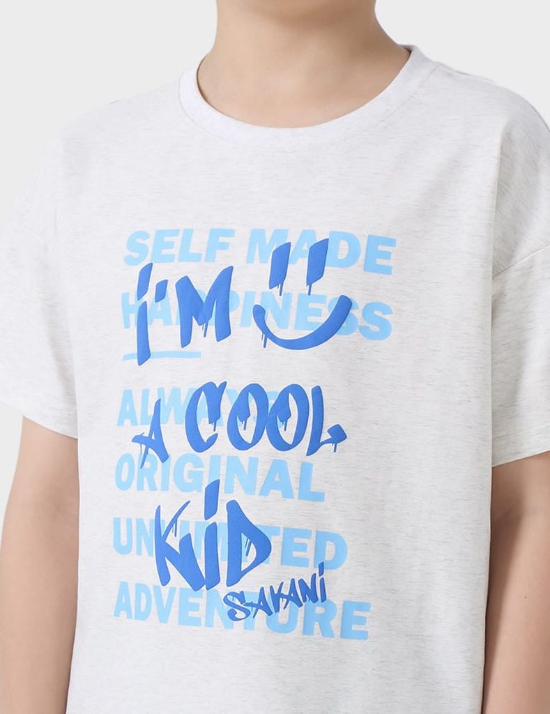 Áo t-shirt bé trai ngắn tay cổ tròn in hình trước ngực