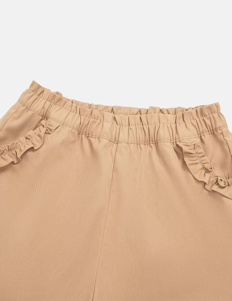Quần short bé gái cạp chun điểm nhấn bèo quanh túi