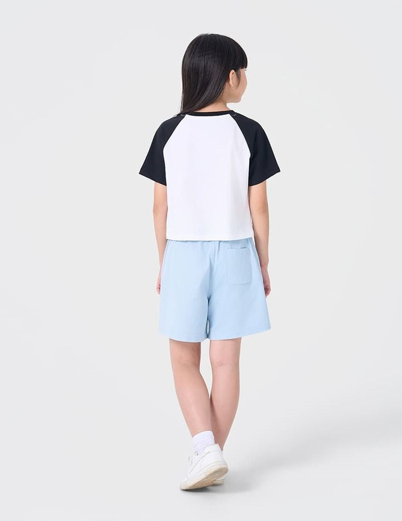 Áo phông trẻ em tay raglan in hình trước ngực