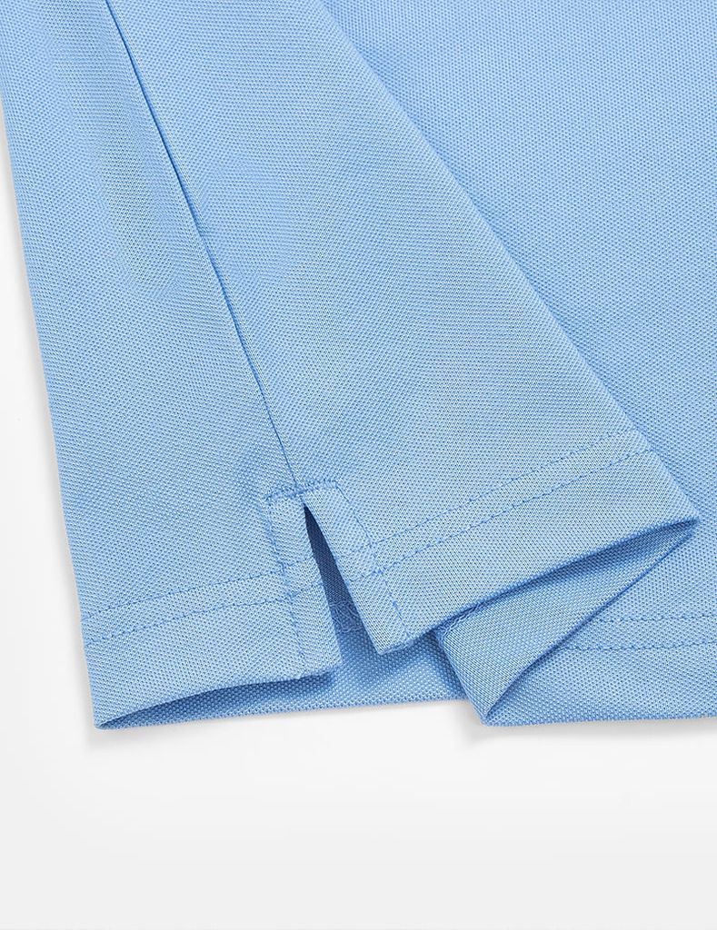 Áo phông có cổ nam mắt chim xẻ tà dáng ôm