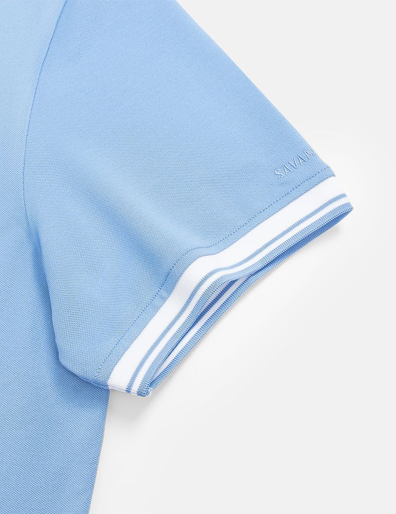 Áo phông có cổ nam mắt chim xẻ tà dáng ôm