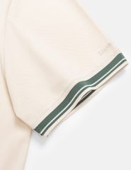 Áo phông có cổ nam mắt chim xẻ tà dáng ôm