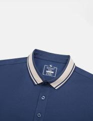 Áo phông có cổ nam mắt chim xẻ tà dáng ôm