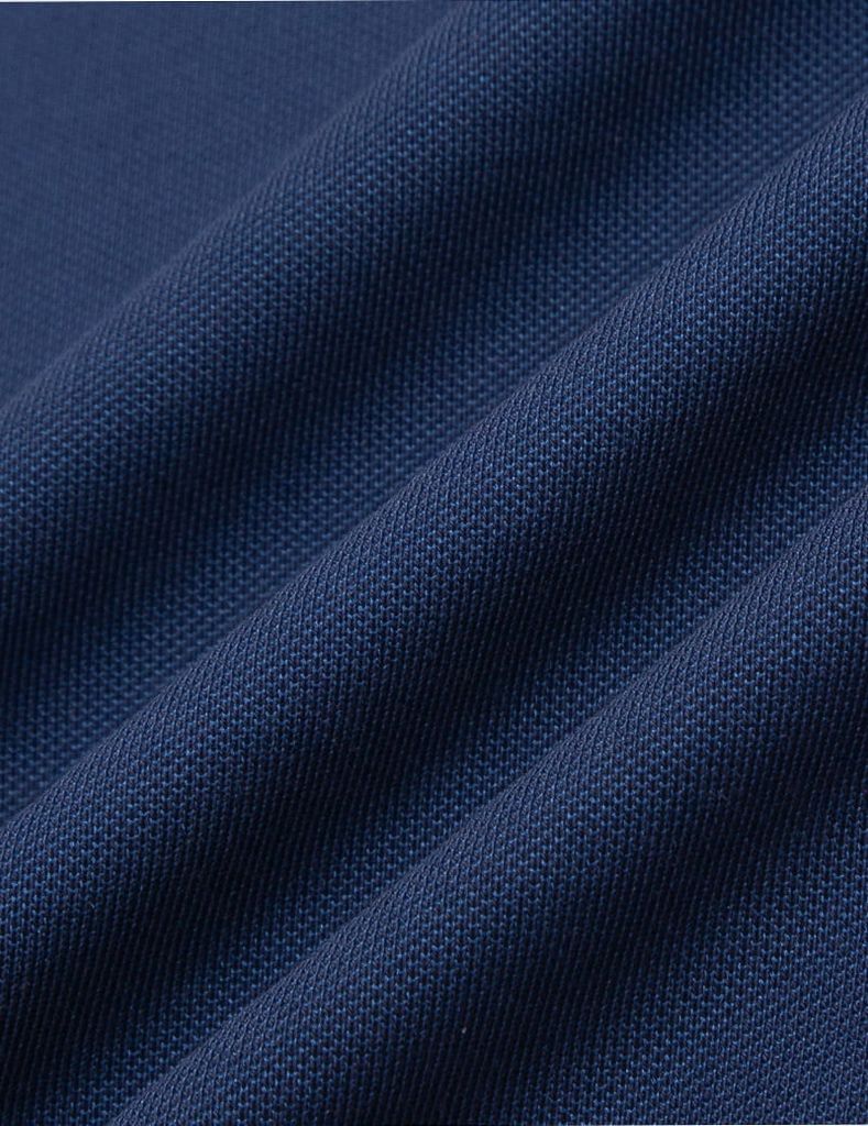 Áo phông có cổ nam mắt chim xẻ tà dáng ôm