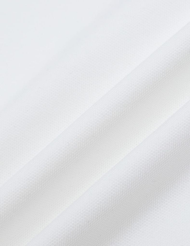 Áo phông có cổ nam mắt chim xẻ tà dáng ôm