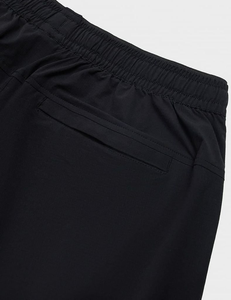 Quần short gió nam cạp chun túi khóa gấu xẻ tà
