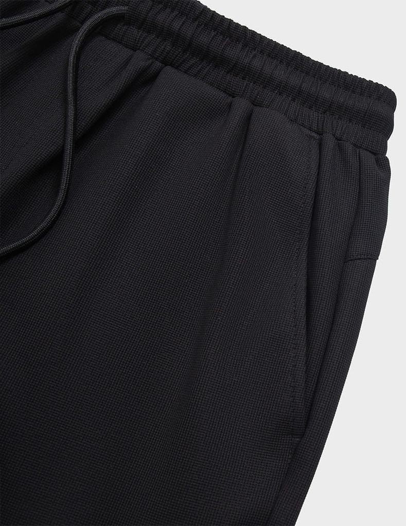 Quần short nam dệt kim ép gấu dáng ôm vừa
