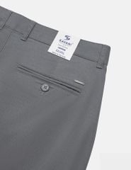 Quần short khaki nam cạp thường kẹp mác da