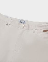 Quần short kaki nam cạp thường logo da gắn túi