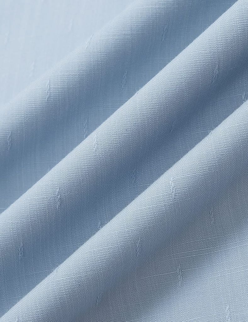 Áo sơ mi ngắn tay nam dệt jacquard tà bằng có túi