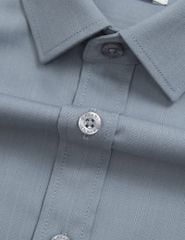 Áo sơ mi nam ngắn tay tà lượn không túi dệt jacquard