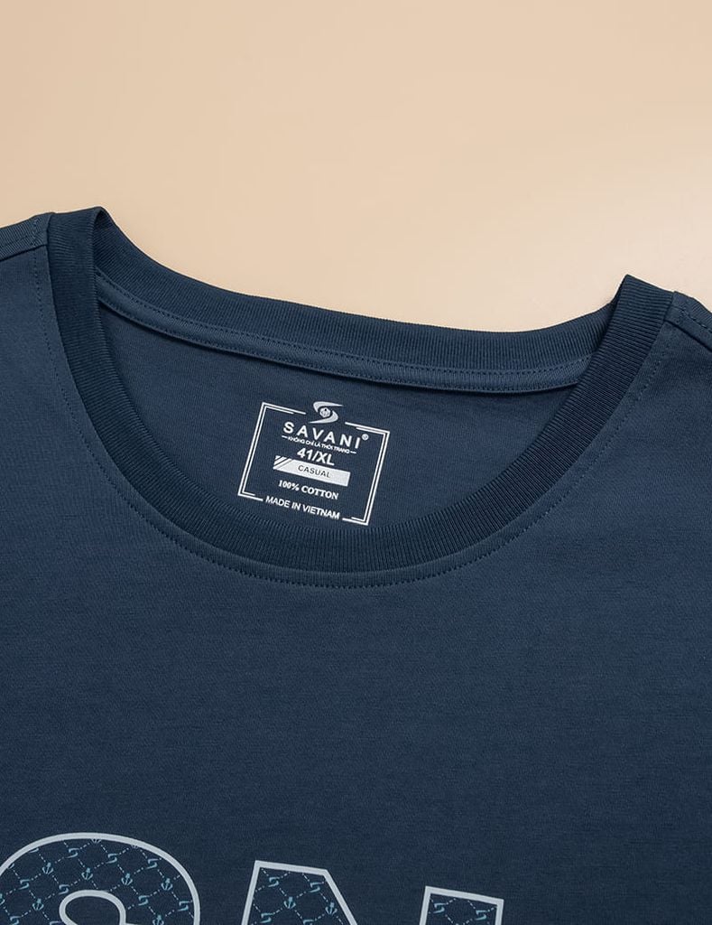 Áo T-shirt nam ngắn tay cổ tròn in trước ngực