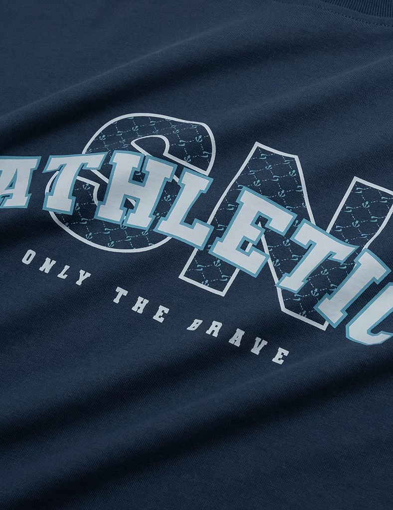 Áo T-shirt nam ngắn tay cổ tròn in trước ngực
