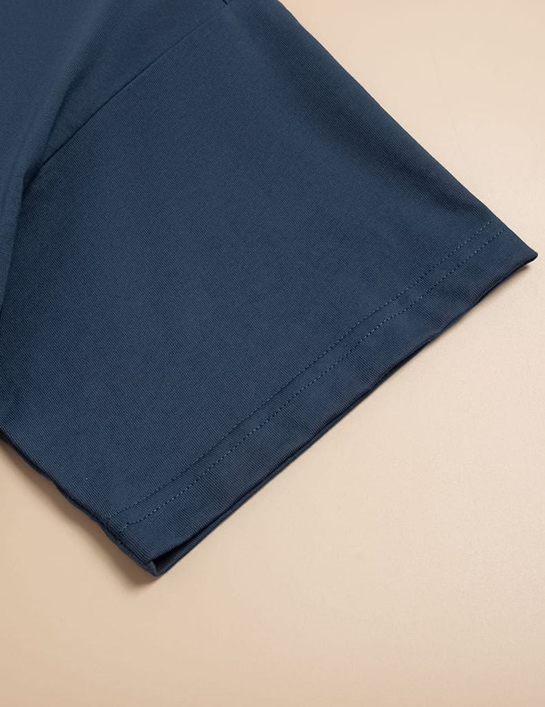 Áo T-shirt nam ngắn tay cổ tròn in trước ngực