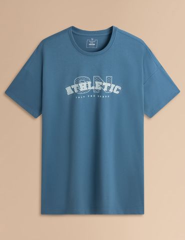 Áo T-shirt nam ngắn tay cổ tròn in trước ngực