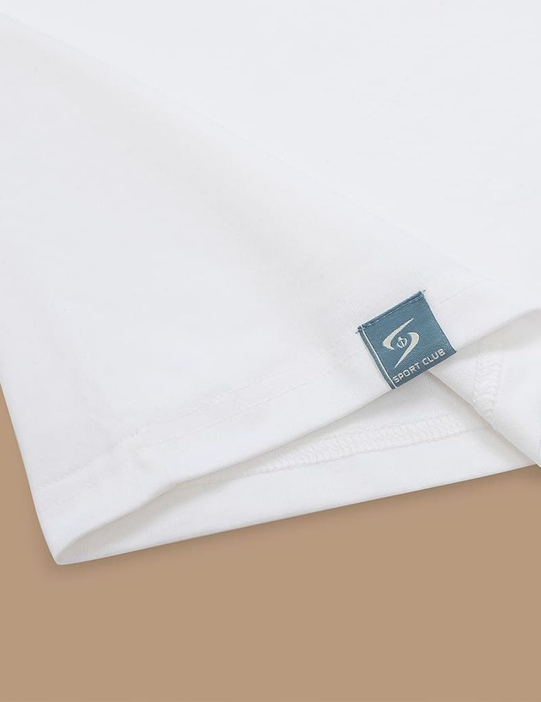 Áo thun ngắn tay cổ tròn in ngực trái dáng casual