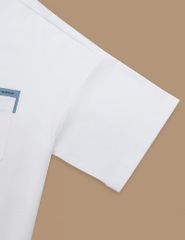 Áo thun ngắn tay cổ tròn in ngực trái dáng casual