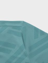 Áo T-shirt nam thể thao ngắn tay hiệu ứng lỗ chéo