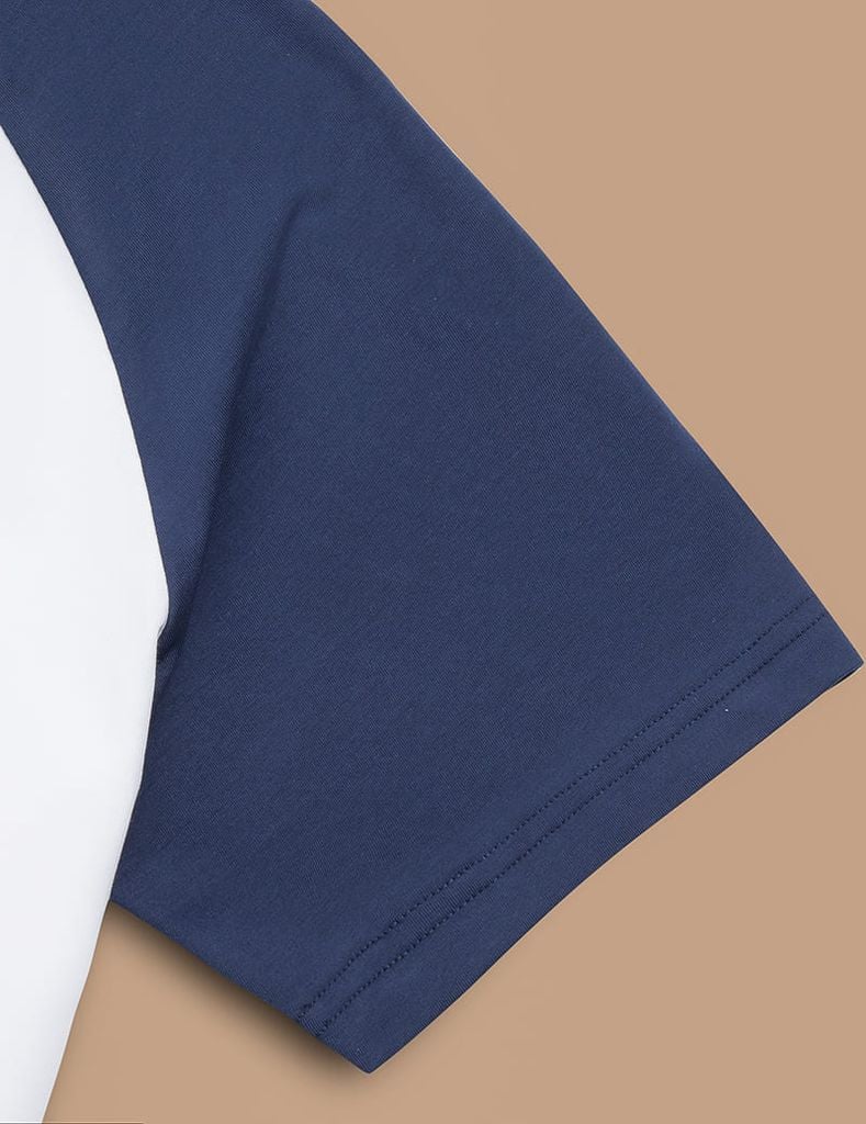 Áo thun nam cố tròn tay raglan in nhỏ gấu áo
