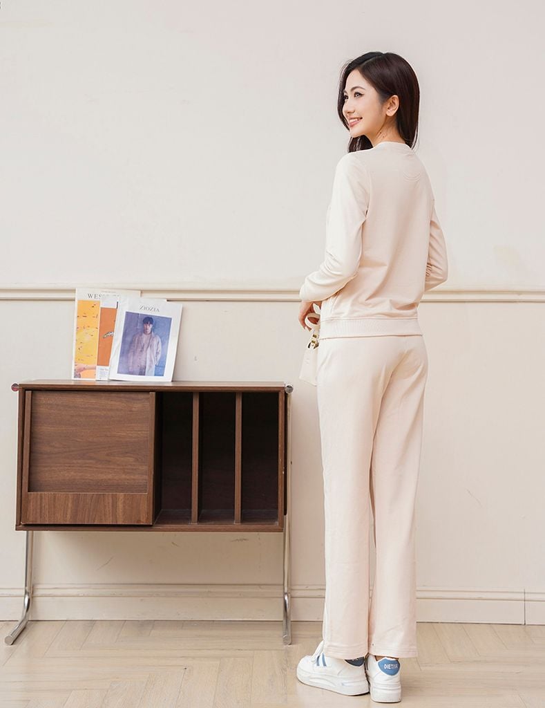 Bộ nỉ cổ tròn nữ WBK010W4