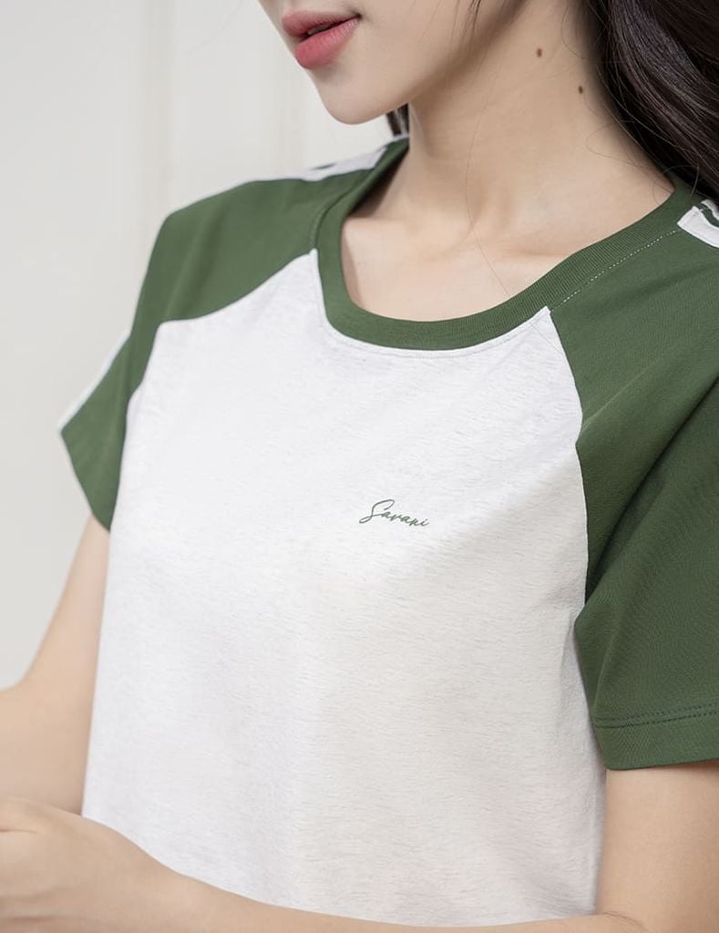 Bộ hè quần lửng nữ tay raglan in sọc hai bên vai