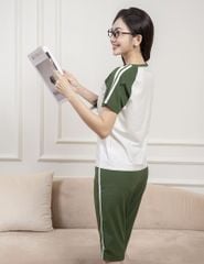 Bộ hè quần lửng nữ tay raglan in sọc hai bên vai