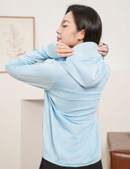 Áo chống nắng nữ chống UV có mũ ép đề can phản quang ngực