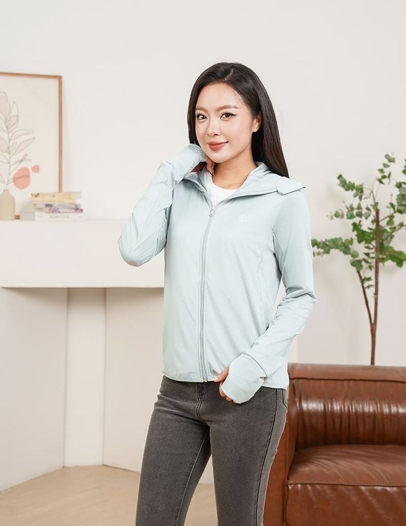 Áo chống nắng nữ chống UV có mũ ép đề can phản quang ngực
