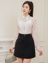 Áo sơ mi dài tay nữ in loang phối áo hai dây trắng